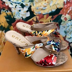 UNISA Floral Print! Never worn!